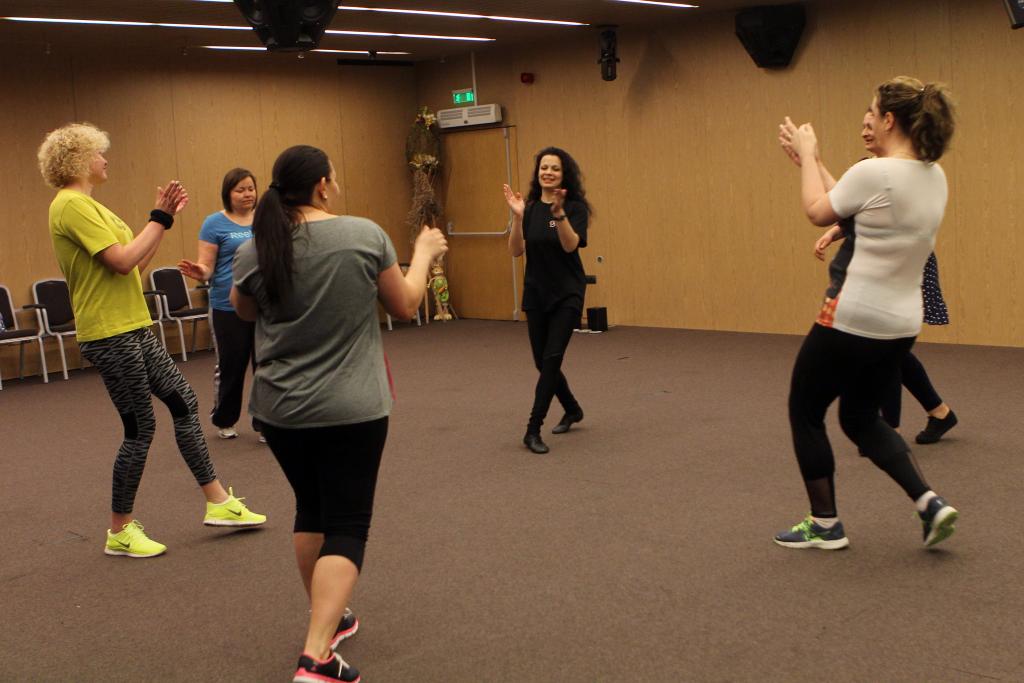 Латино танци в дебелариум Лъки Фит