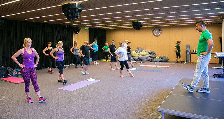 Сутрешни упражнения за отслабване | LuckyFit