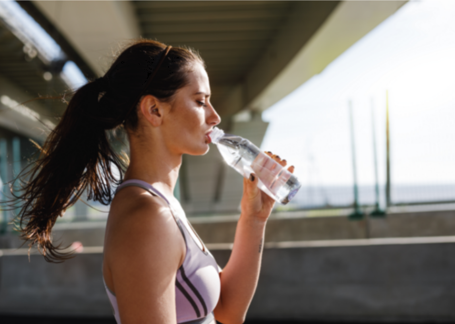 По колко вода трябва да пием на ден и по кое време да я приемаме?