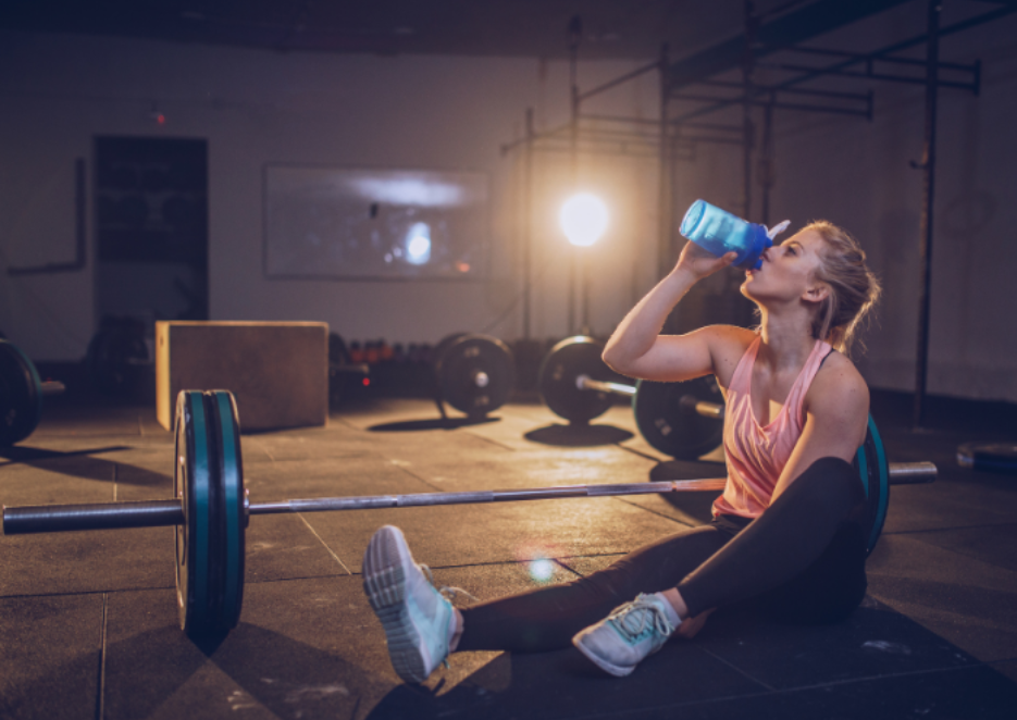 По колко вода трябва да пием на ден и по кое време да я приемаме?