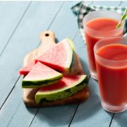 Две чаши сок от диня