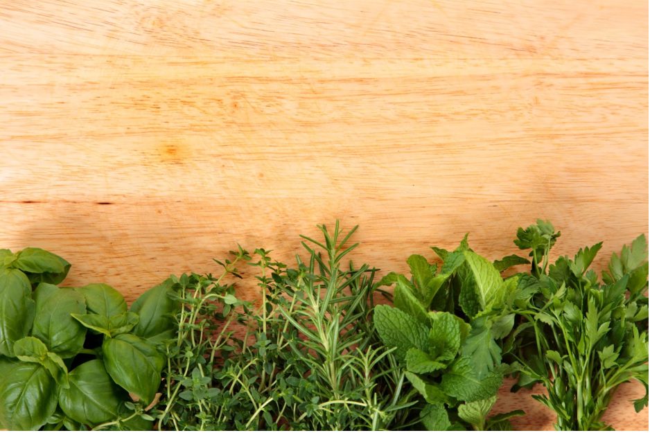 Зелени подправки при противовъзпалителна диета