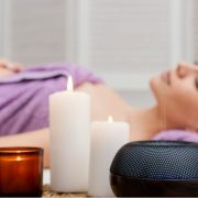 Жена по време на терапия с етерични масла